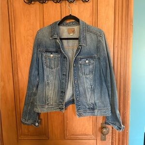 American Eagle Outfitters Light Blue Jean Jacket